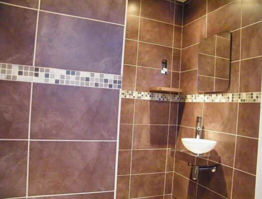 finished wetroom from WC