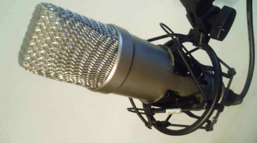 microphone 1