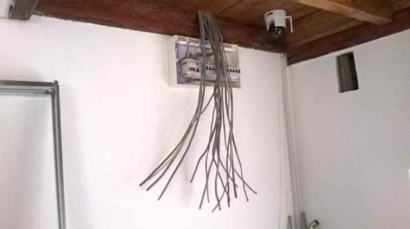wiring ends to the new consumer unit ready to be connected