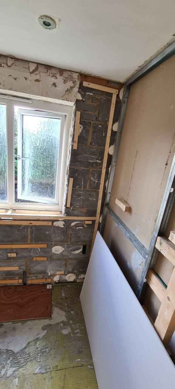 Starting to fit 2400mm x 900mm sheets of 12.5mm moisture resistent plaster board