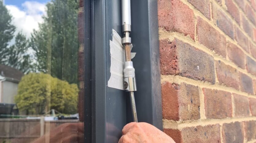 adjusting top pivot hinge for veritical movement scaled