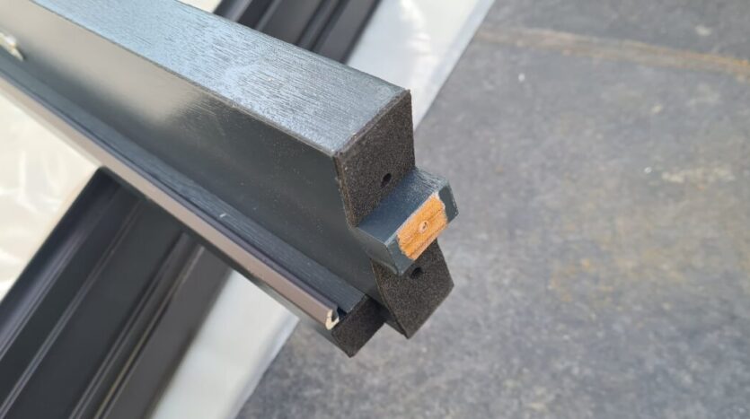 rubber seals on jamb joint faces 1 scaled