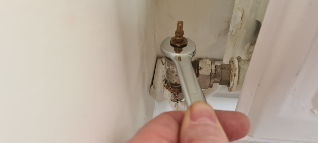 freeing off seized lock shield valve