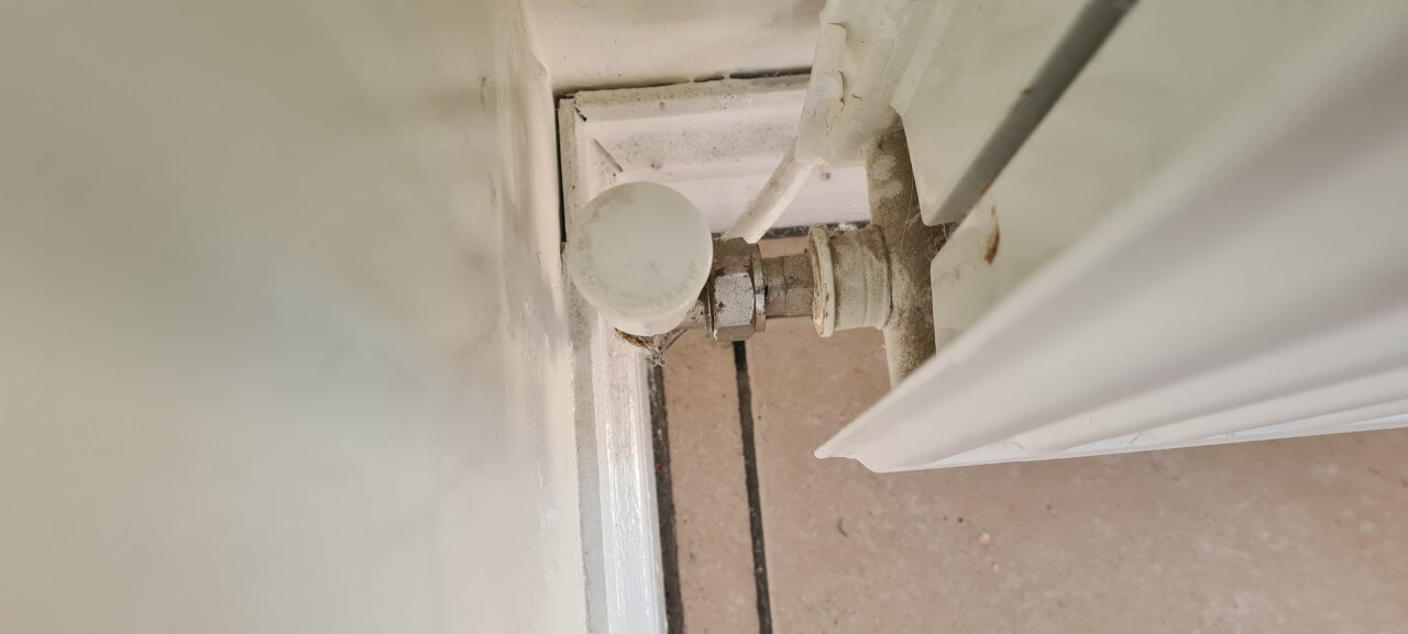 lock shield valve