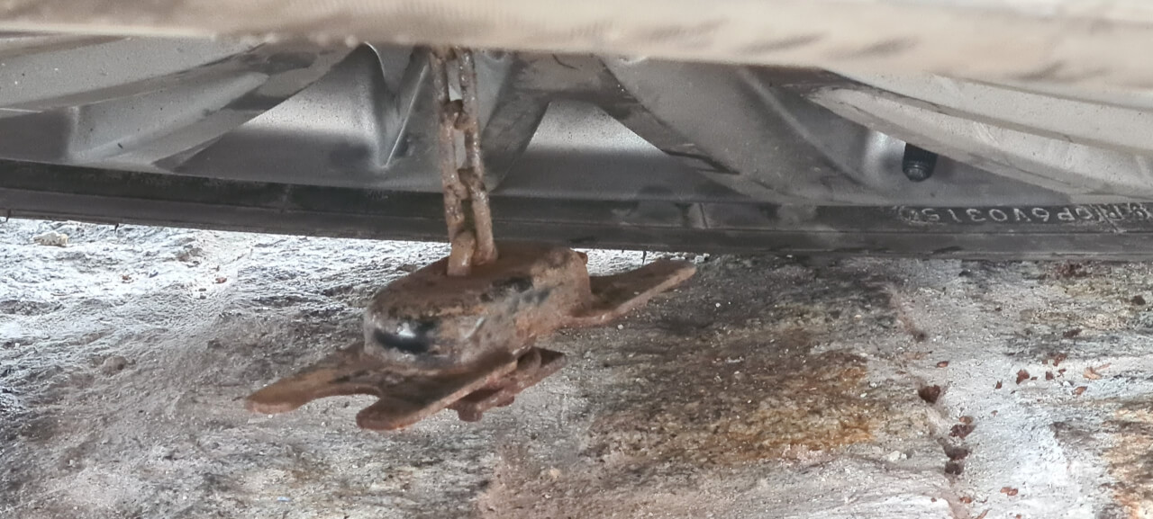 Pushing wheel plate into center cap hole